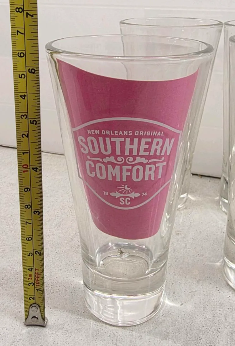 Home Bar Glasses & Bar Runners - Image 1