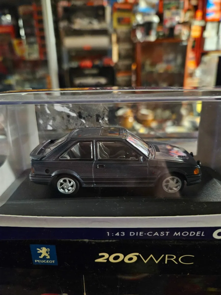 Corgi Ford Escort RS Turbo - Image 2