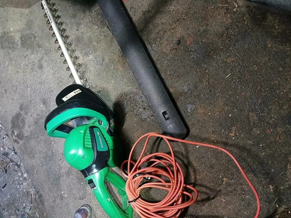 Garden hedge trimmers working perfect - Image 1