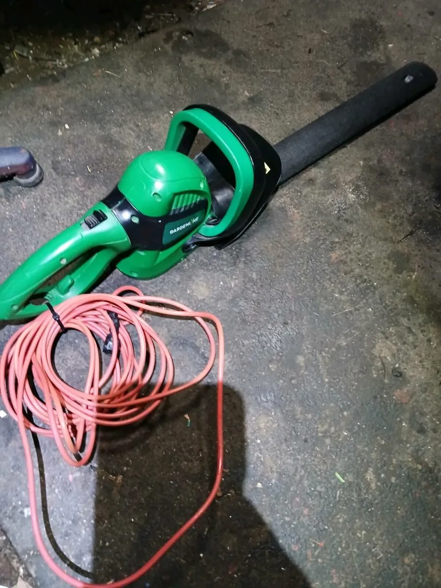 Garden hedge trimmers working perfect - Image 2
