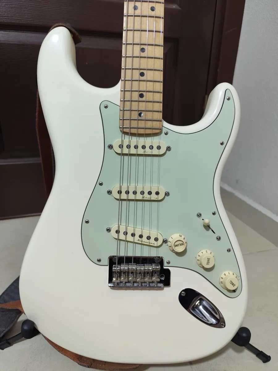 Fender Mexico Deluxe Roadhosue - Image 1