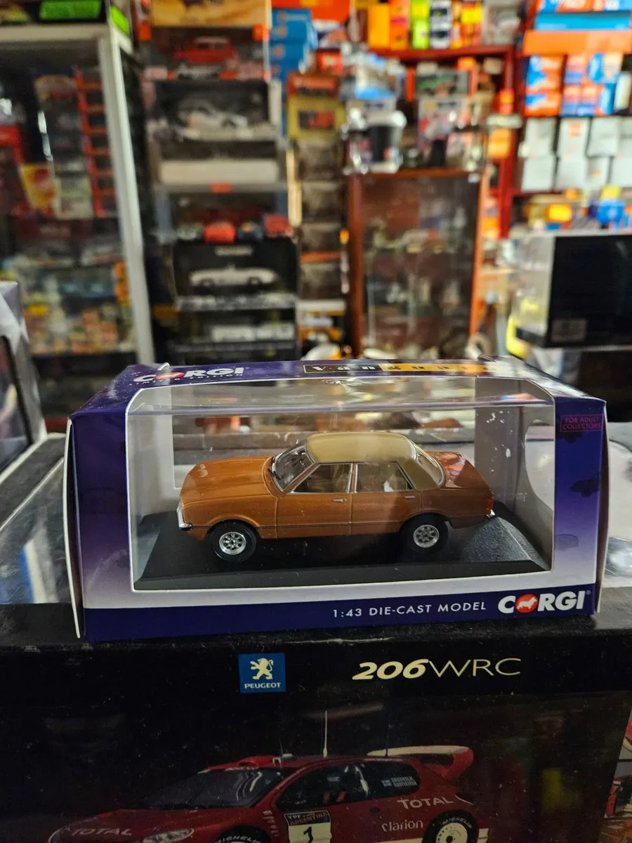 Corgi Ford Cortina - Image 1