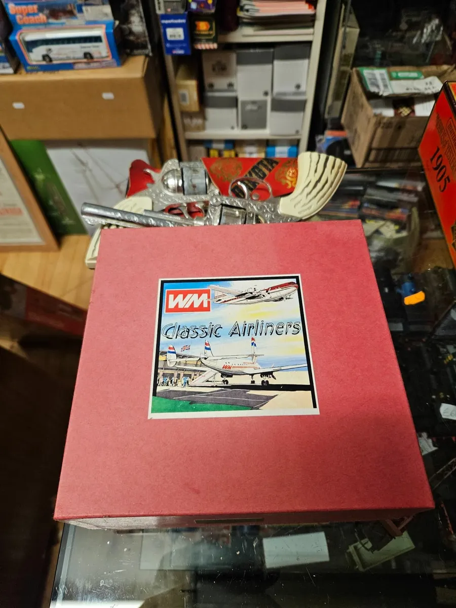 Corgi VM Douglas DC 7 - Image 1