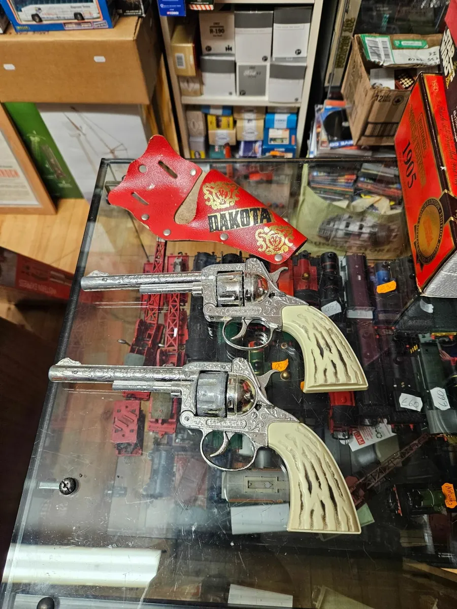Vintage Retro 1970's Childs Toy Western Handguns - Image 1