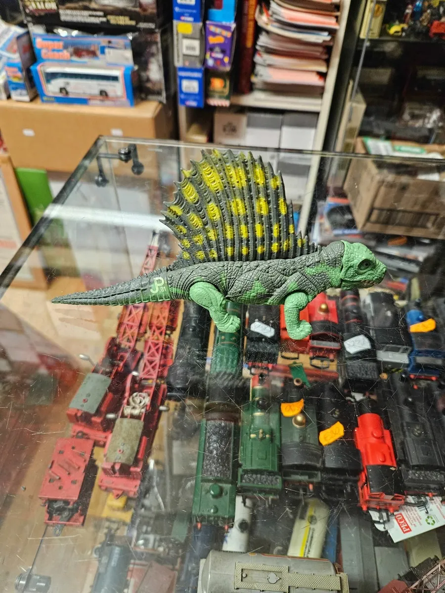 Vintage Jurassic Park Dinosaur - Image 3