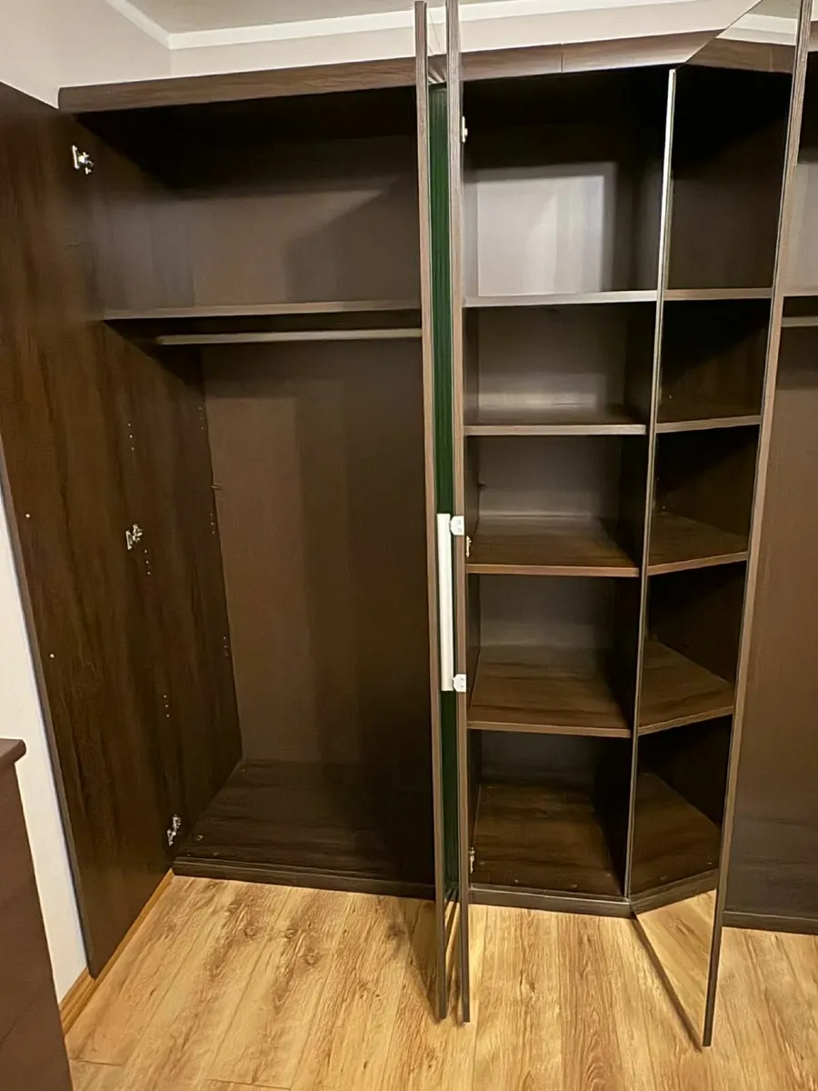 5 Door Wardrobe - Image 2