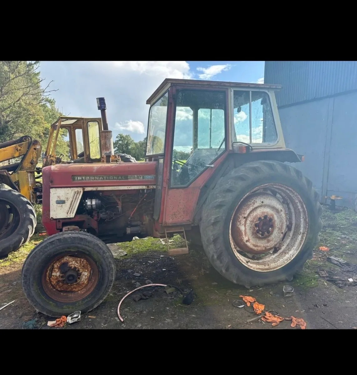 International 674 - Image 2