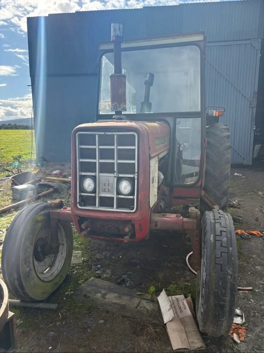 International 674 - Image 3