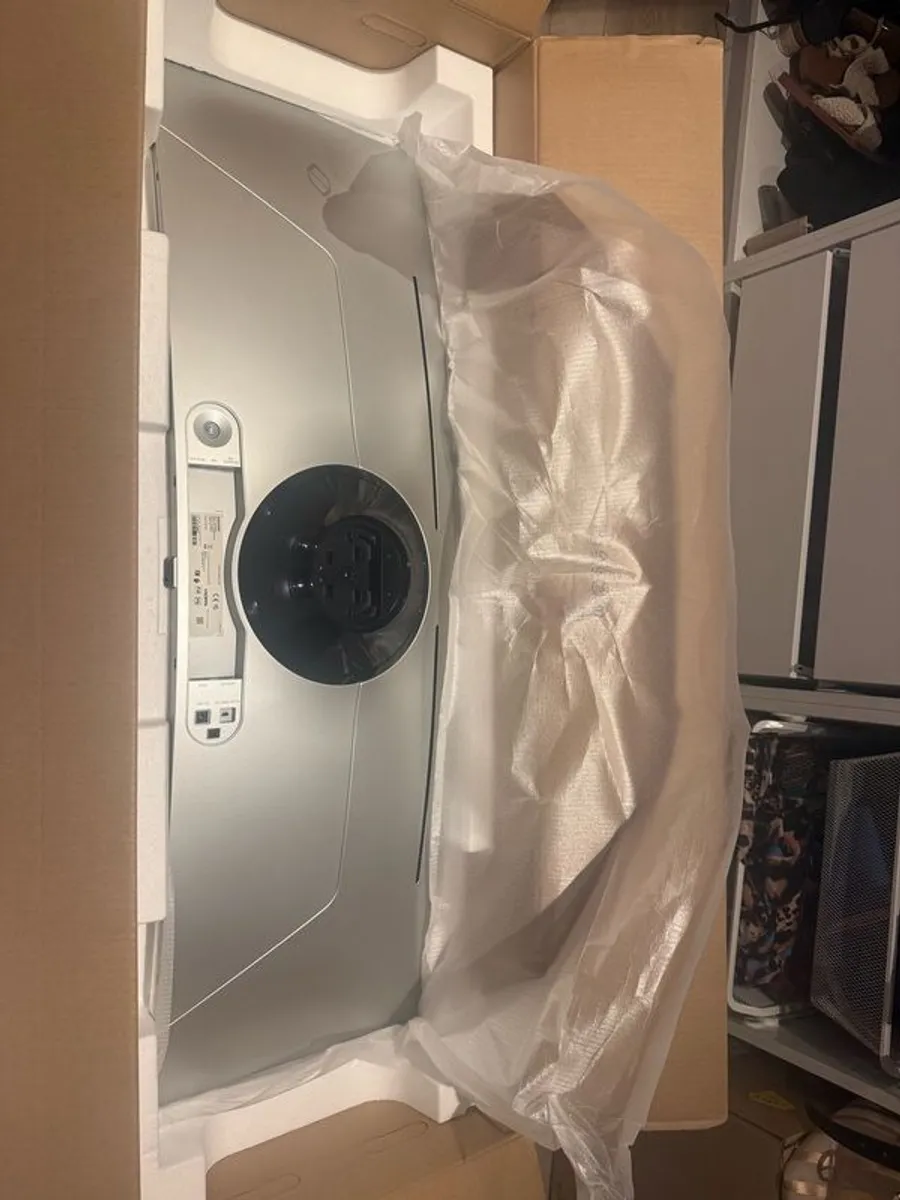 Samsung Odyssey OLED G9 Curve - Image 3