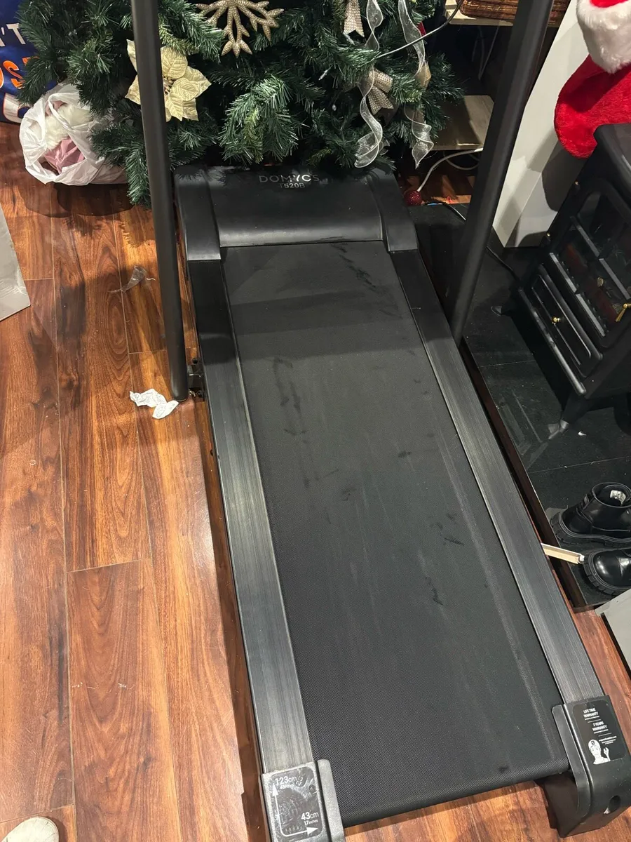 Treadmill folding, incline. - Image 1