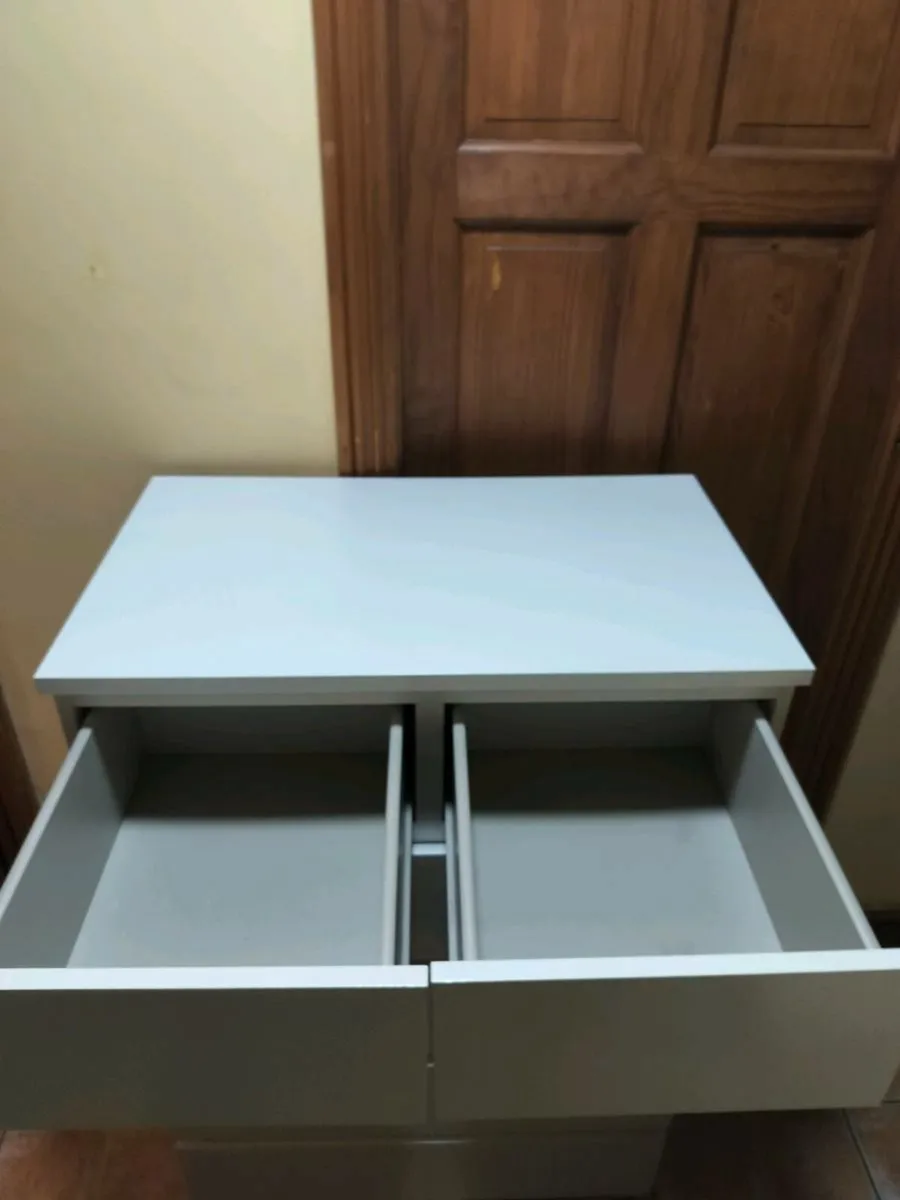 Chest of 6 drawers Malm - Image 2