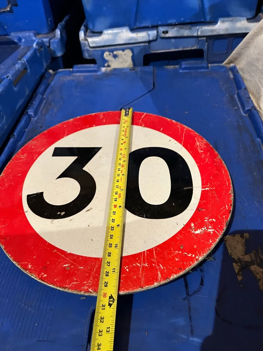 Vintage Speed Limit Sign - Image 3