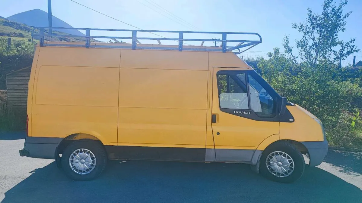 AWD Ford Transit - Image 2