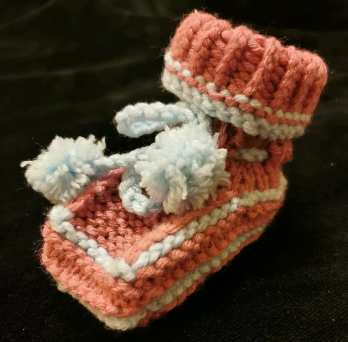 Knitted shoes for babies - Image 2