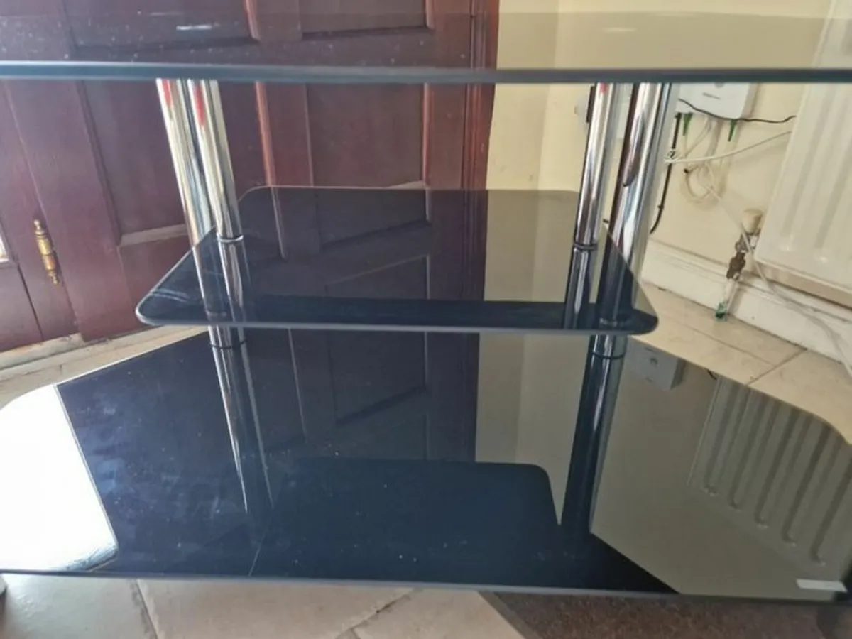 TV Table Stand, 3 tiers with middle shelf - Image 3