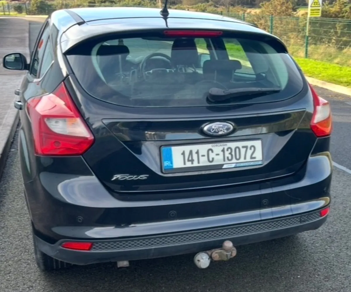 Ford Focus 2014 - Image 2