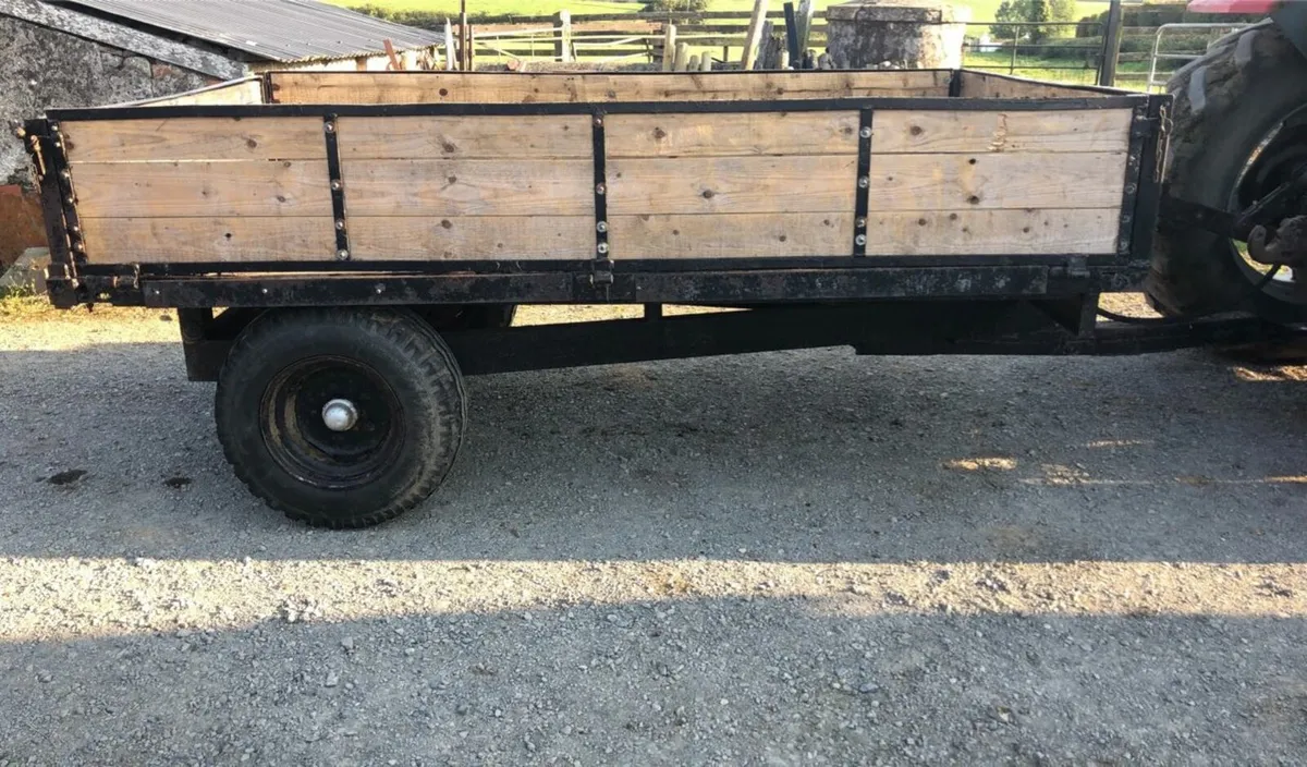 Tipping trailer - Image 1