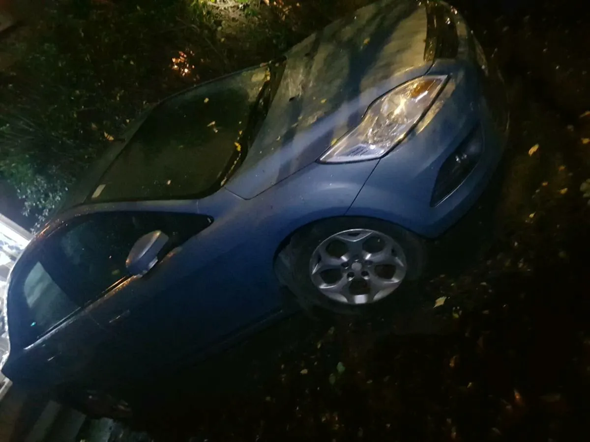 Ford focus, driving good 1.6D engine, gearbox good - Image 3