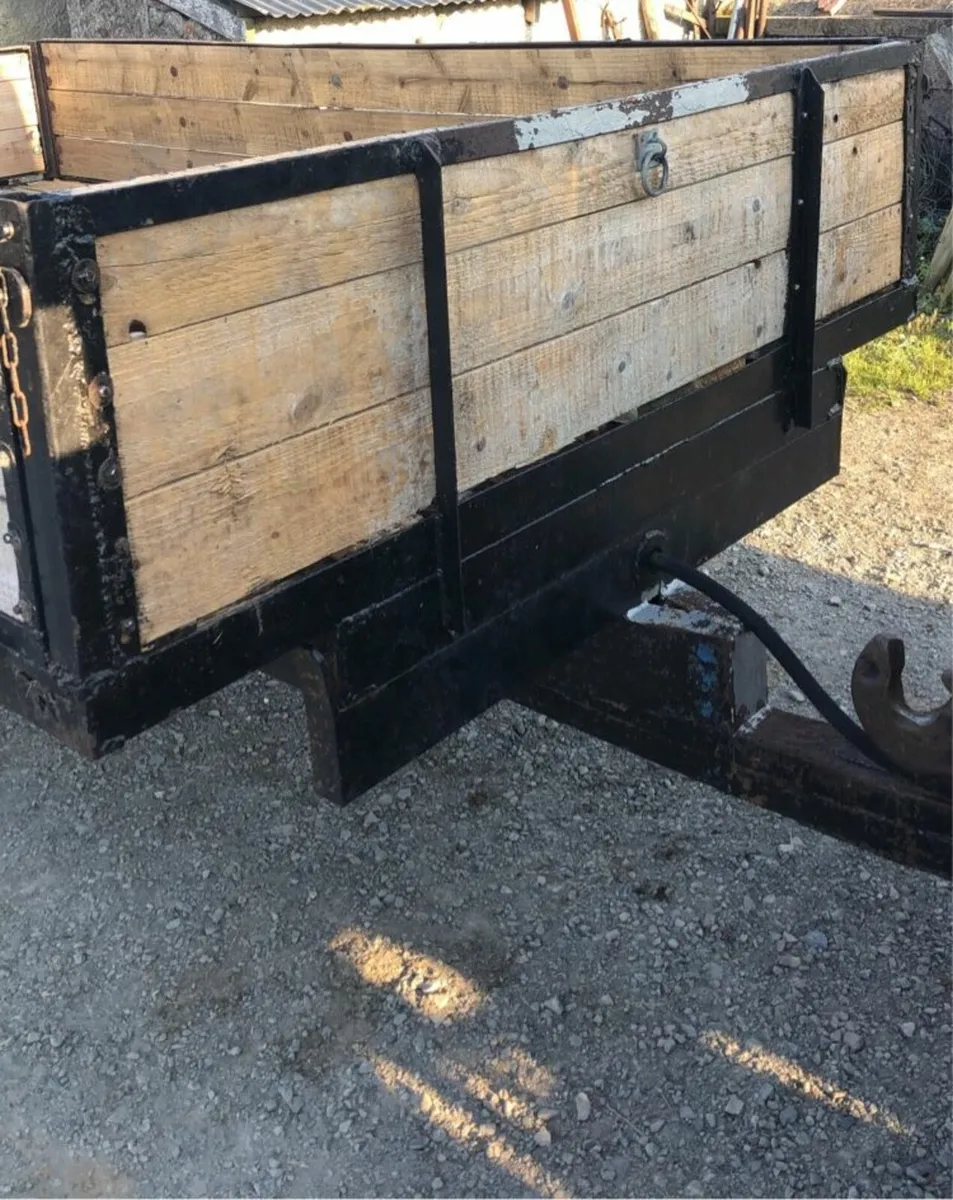 Tipping trailer - Image 2