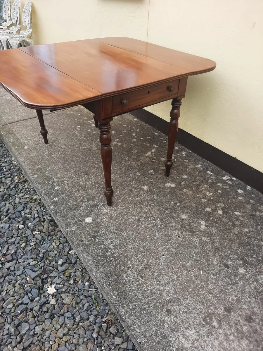 Antique Pembroke table - Image 3