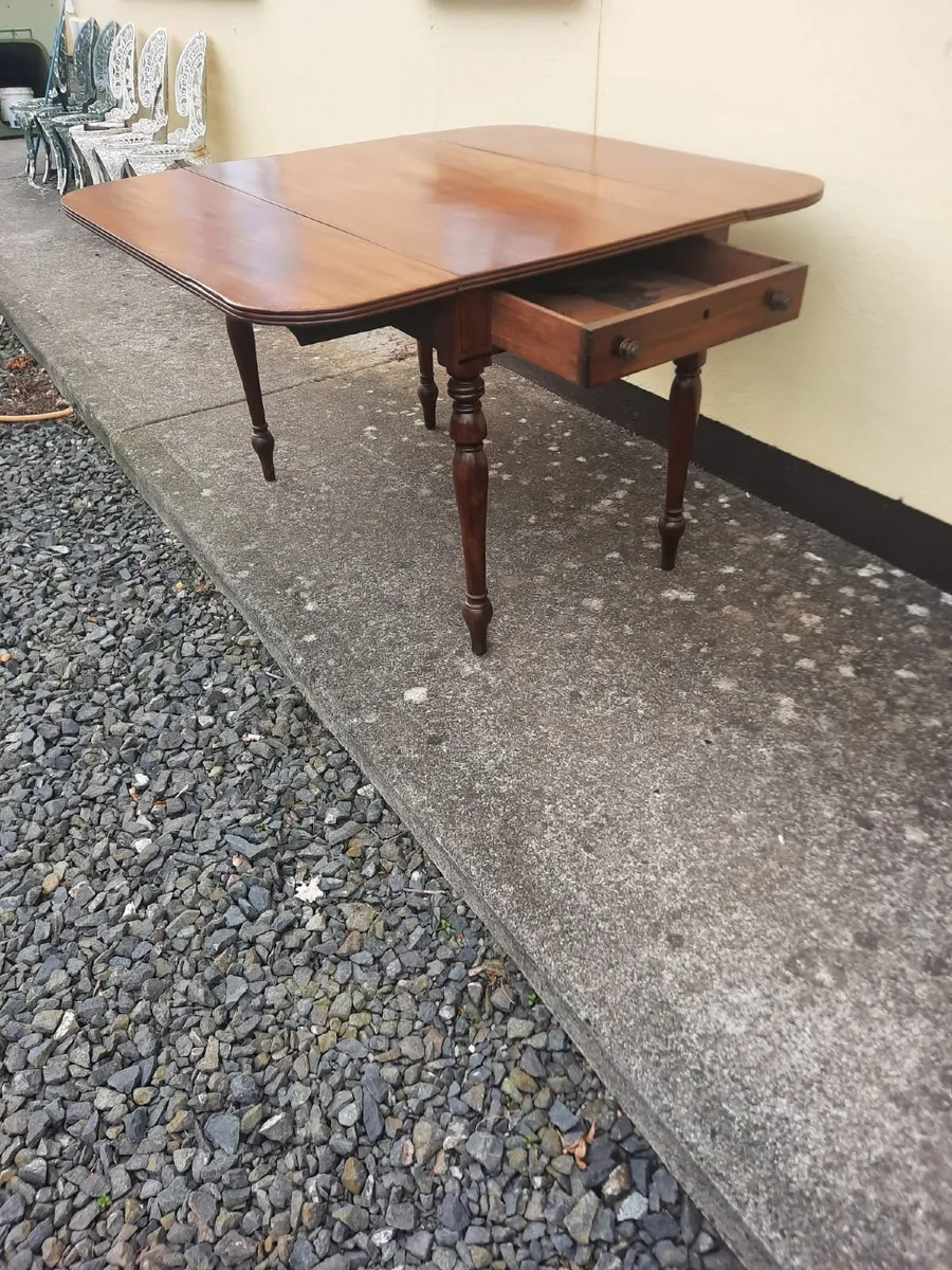 Antique Pembroke table - Image 4