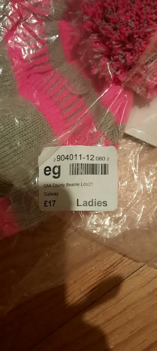 Galway hat- new in packaging - Image 2