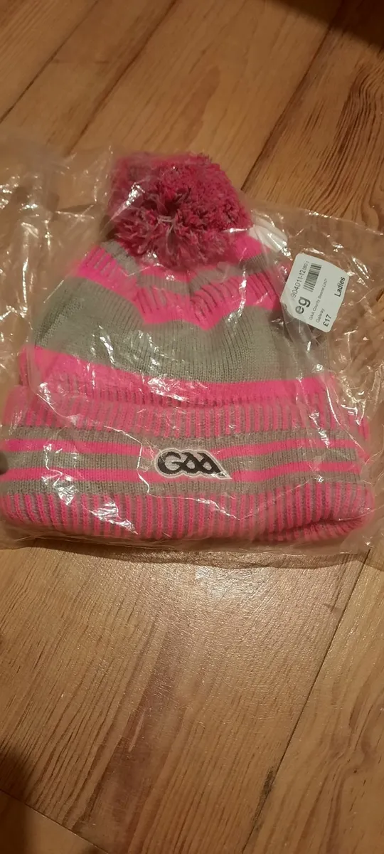 Galway hat- new in packaging - Image 3
