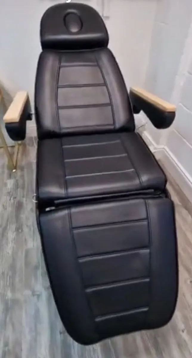 Full Electric Treatment Bed - Image 4