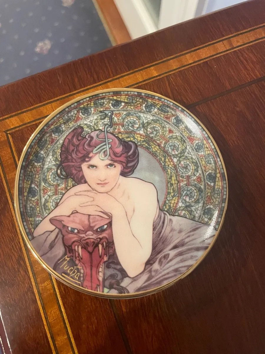 Goebel Artis Orbis Saucer - Image 1