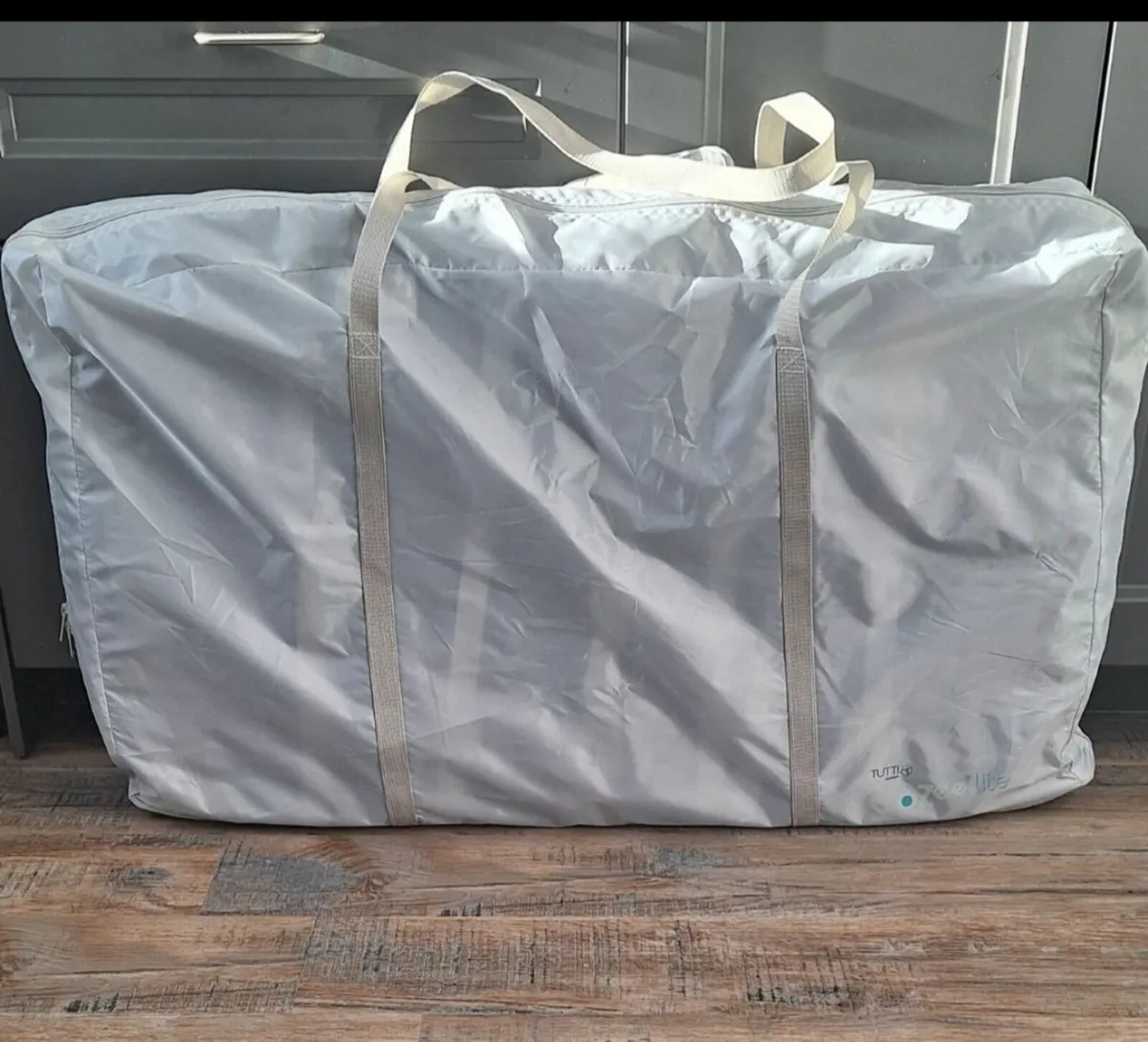 Tutti bambini cozee lite next to me crib - Image 2