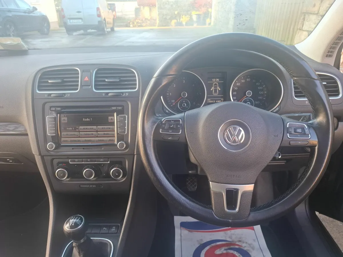 Volkswagen Golf 2011 - Image 3
