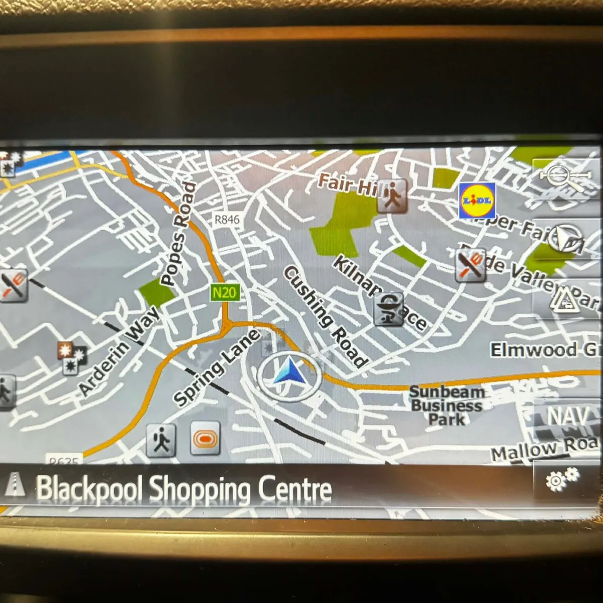 Toyota Avensis 2016 2.0D Luna Taxed - Image 3