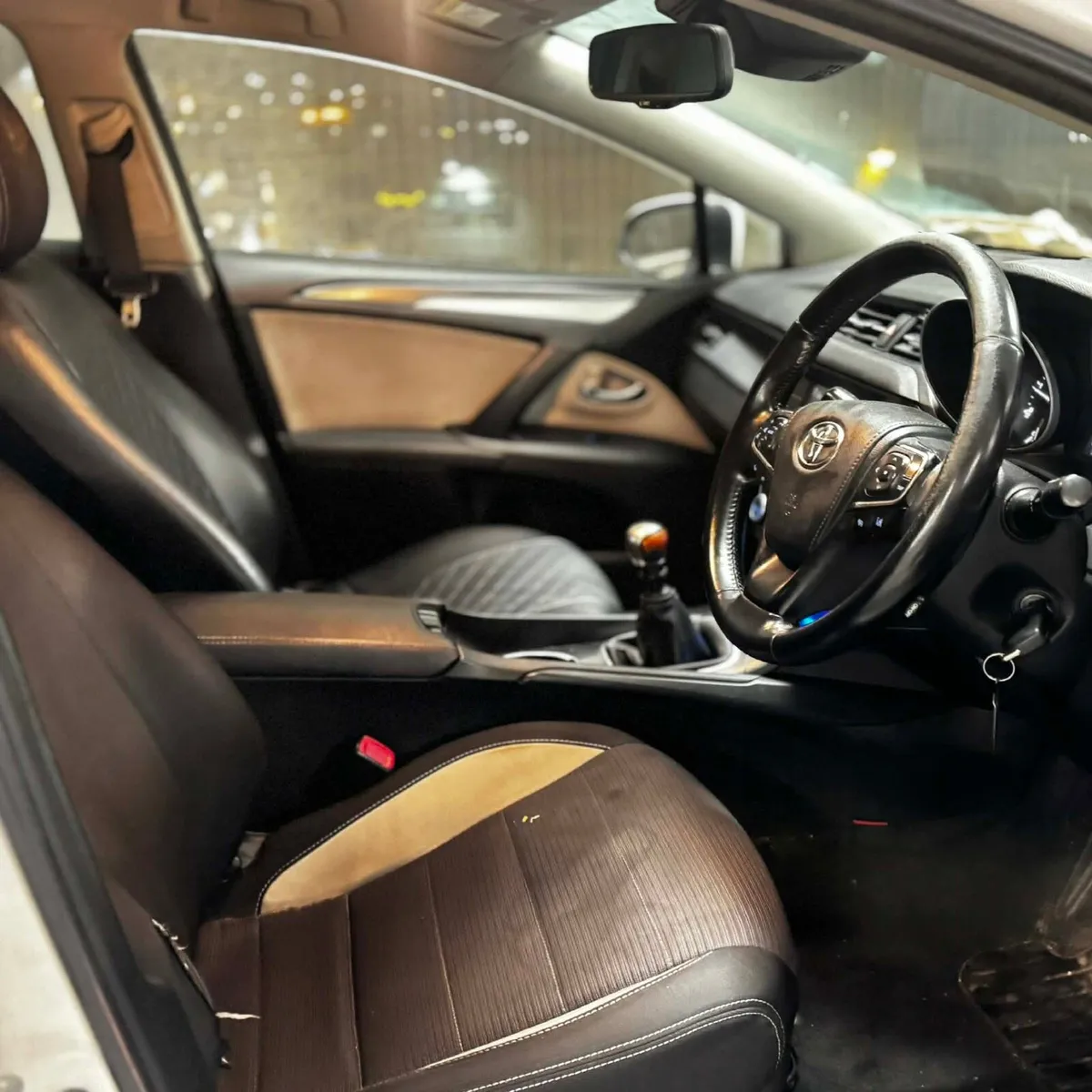 Toyota Avensis 2016 2.0D Luna Taxed - Image 4