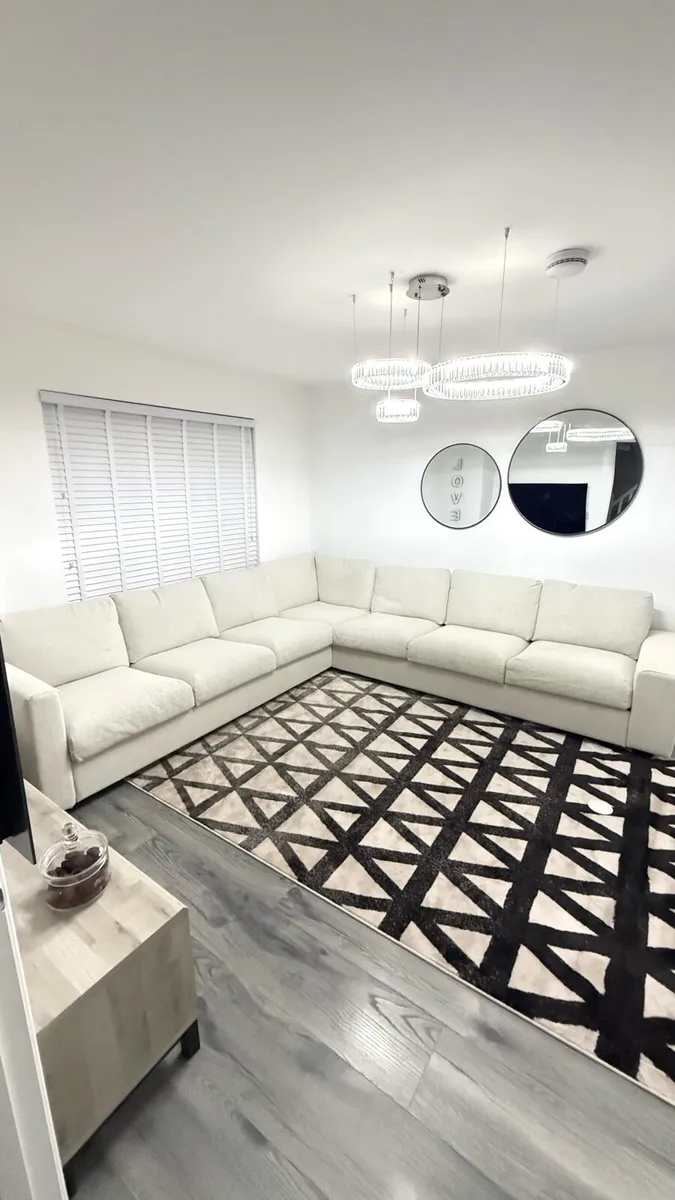 Rug brand new - Image 2