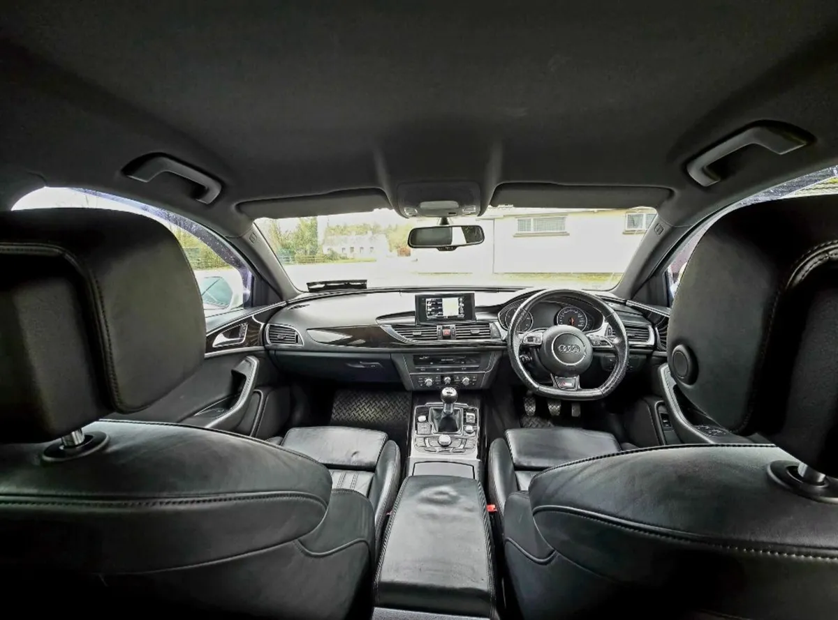 Audi A6 2011 - Image 2