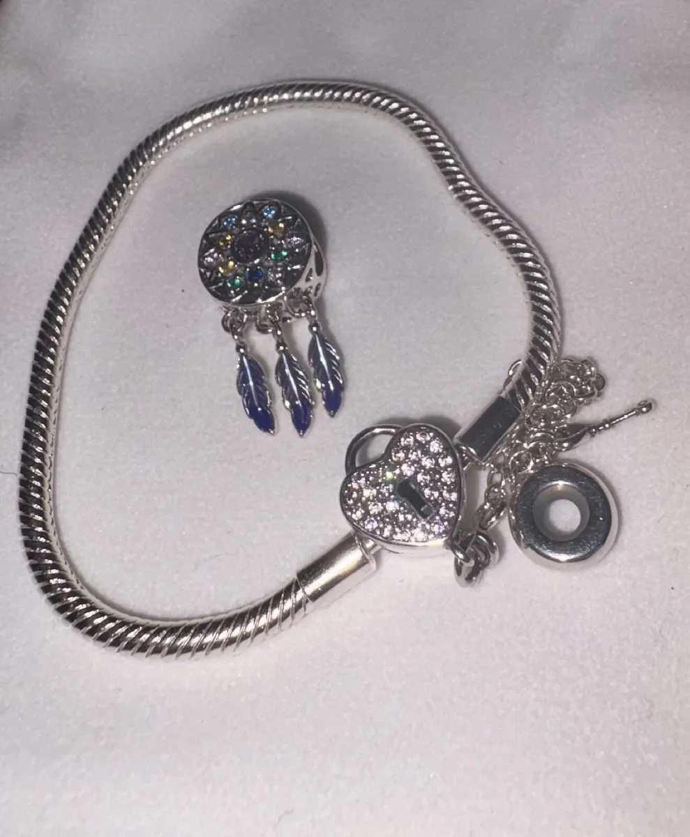 Charm bracelet - Image 1