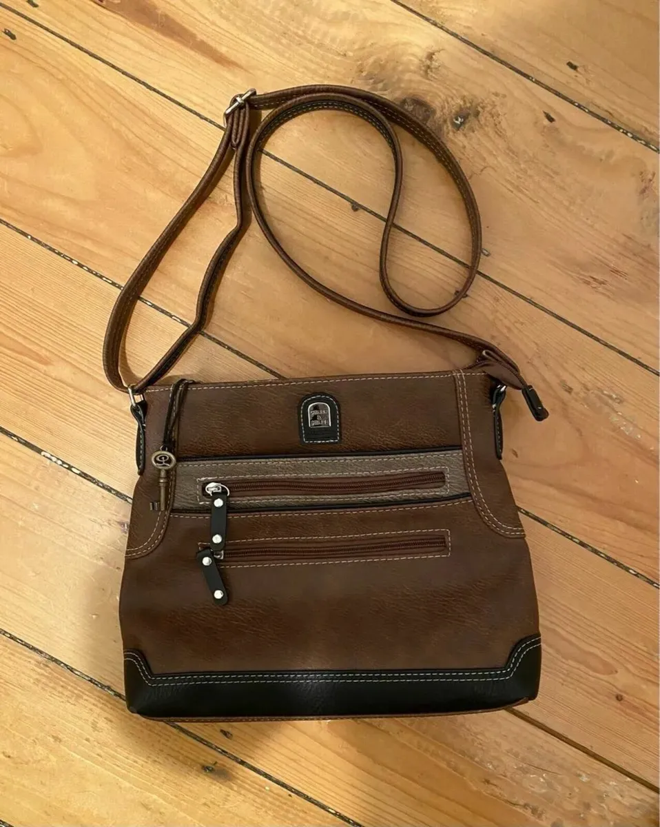 Charm & Shape Shoulder Bag - Brown - Image 4