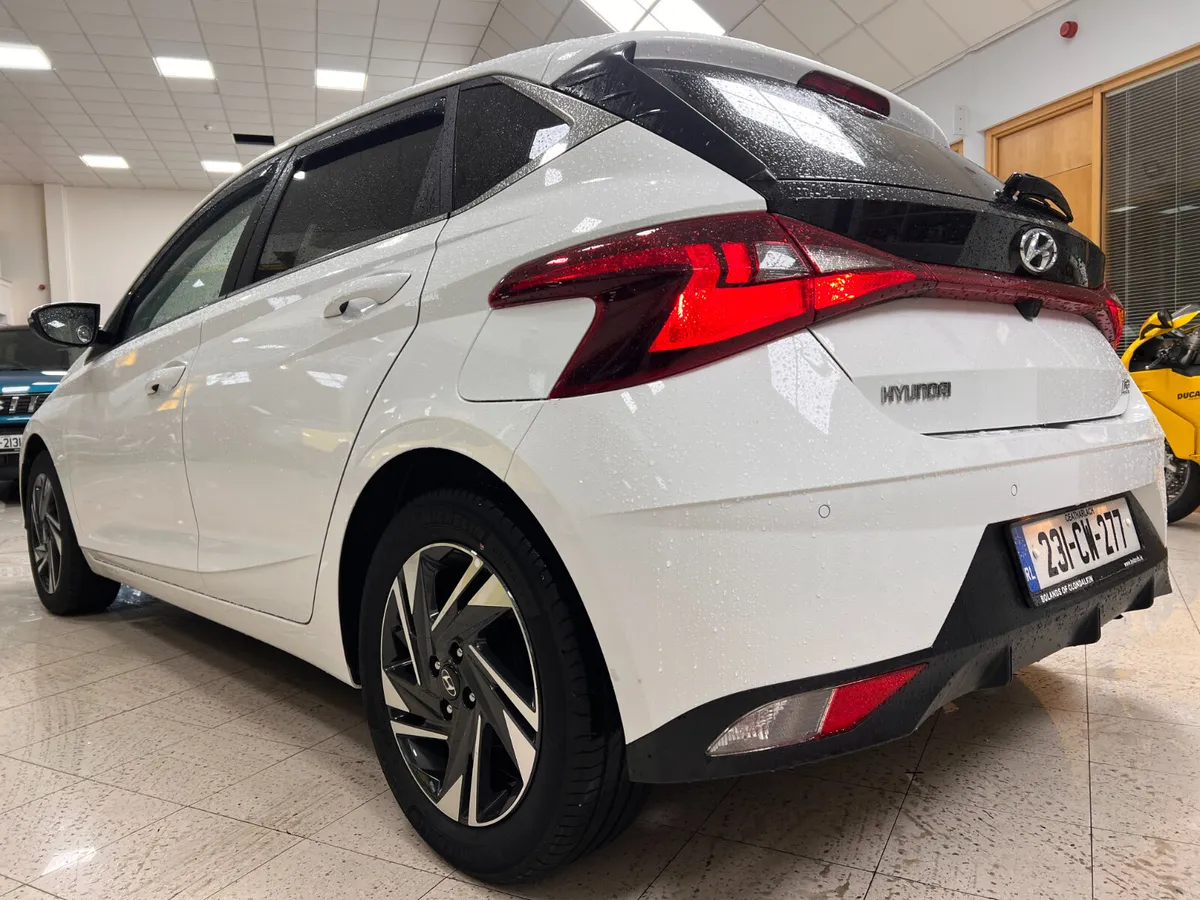 Only 18,000 Kms As New 2023 DELUXE PLUS 5DR **Fina - Image 2