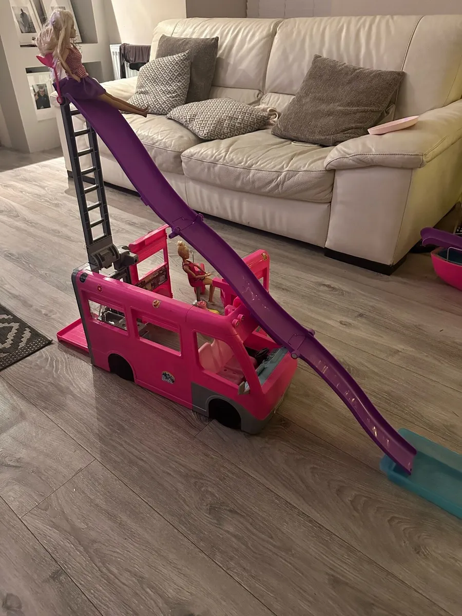 Barbie dream camper van play set - Image 1
