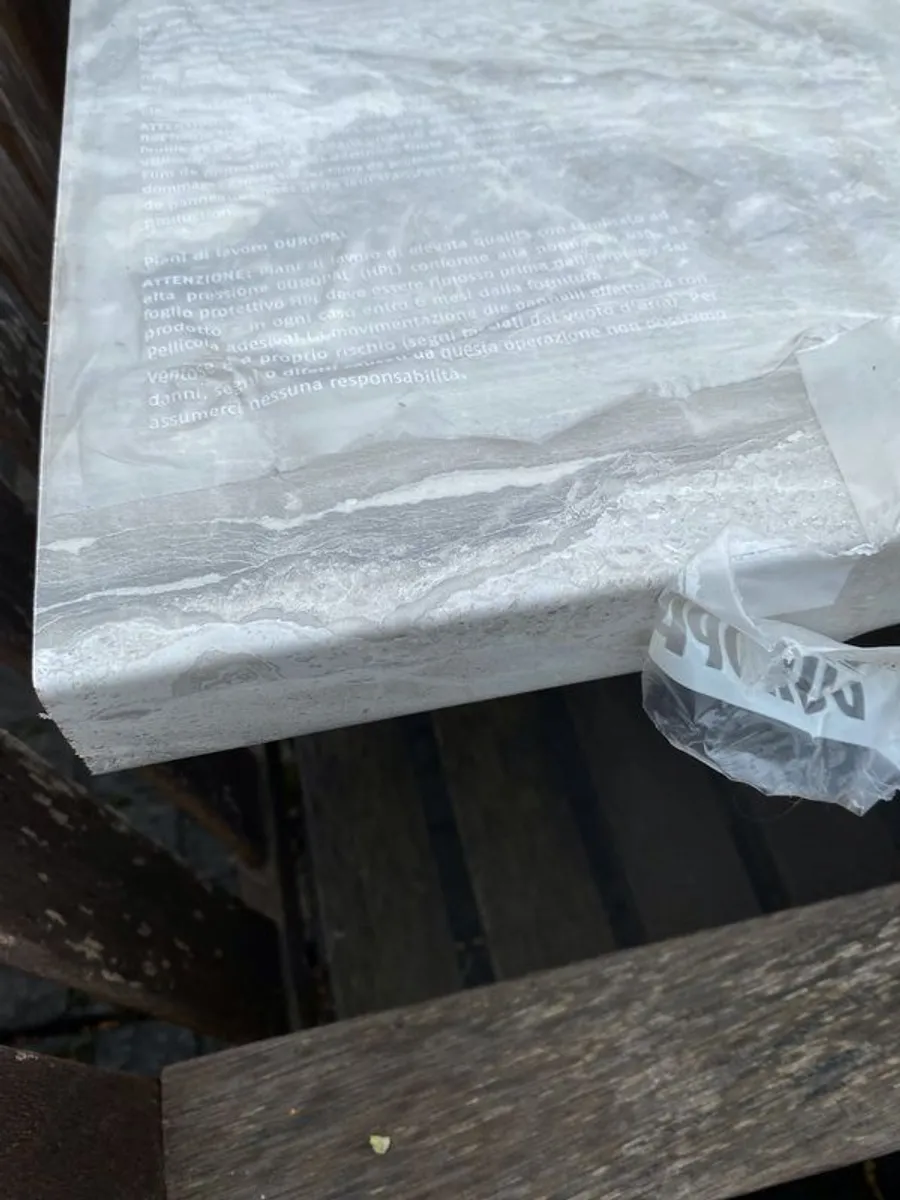 Kitchen Counter - Image 1