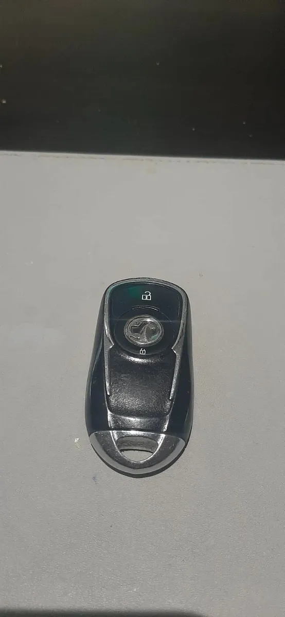 Vauxhall Insignia 2019 - Image 2