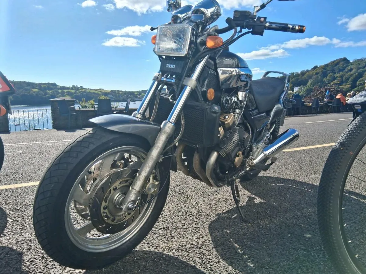 Yamaha FZX 750 - Image 4