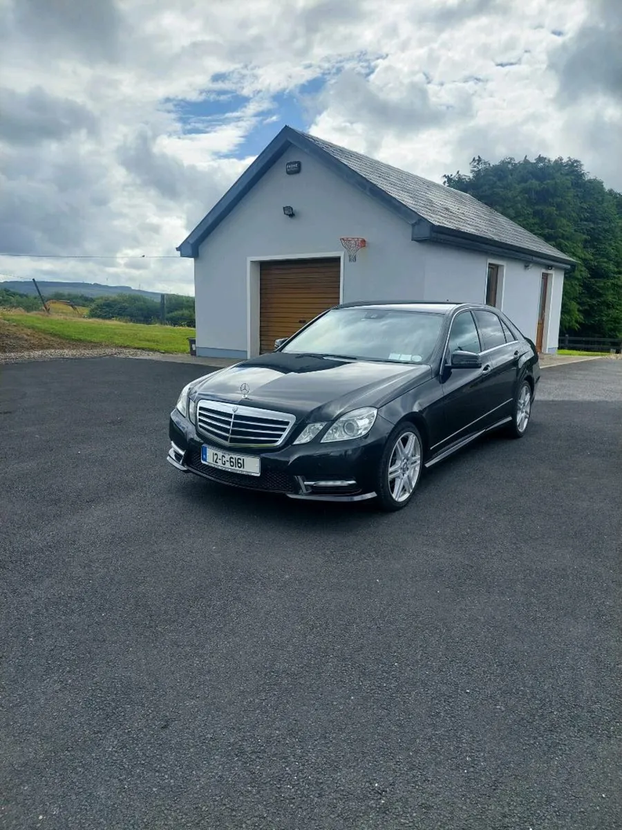MERCEDES E250 - Image 1