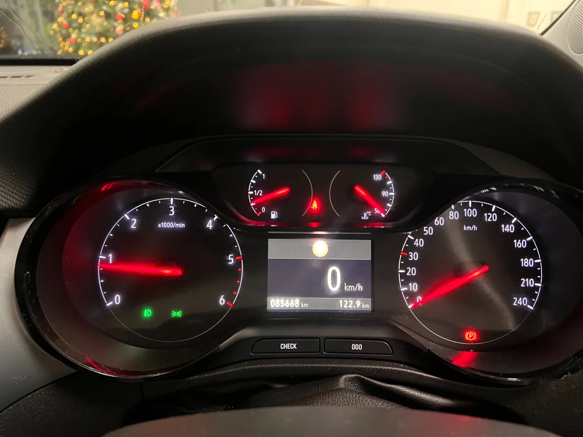 Best Value *DIESEL* Low Kms Fully Serviced Low Kms - Image 4