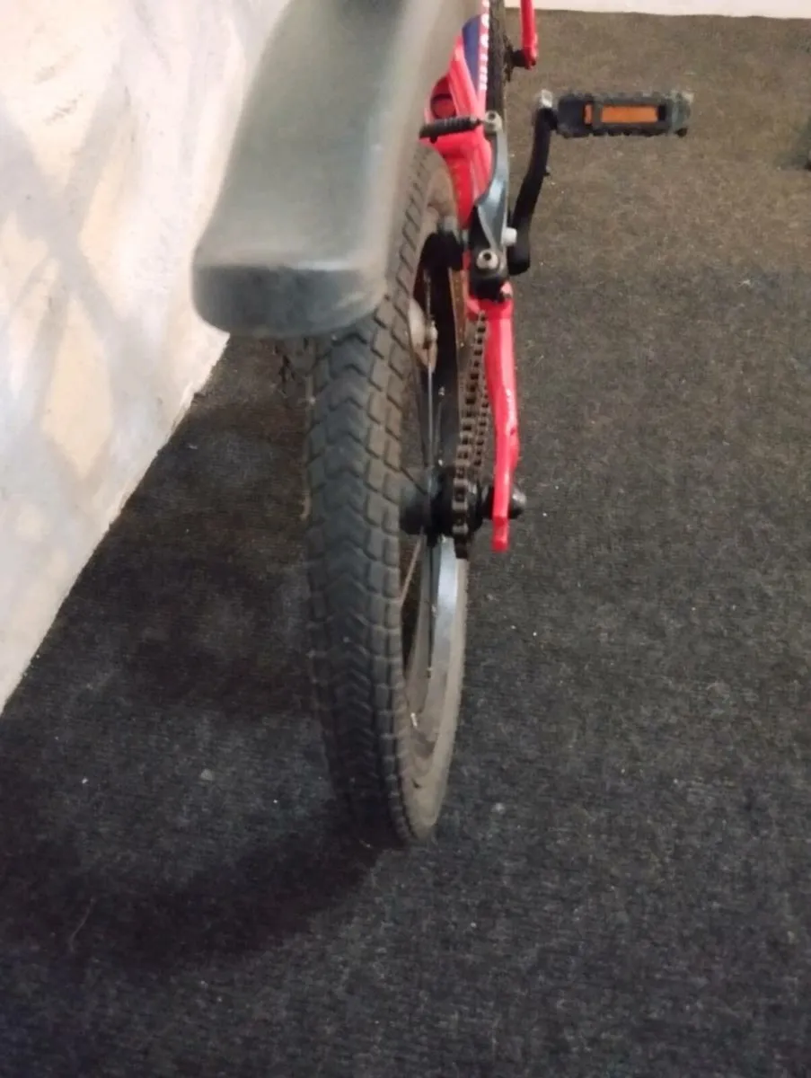 Boys 16inch bike - Image 4