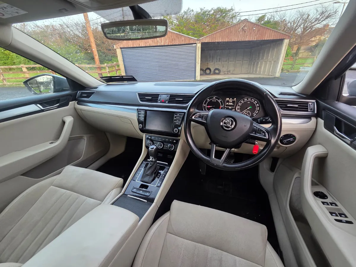 Skoda superb automatic - Image 4