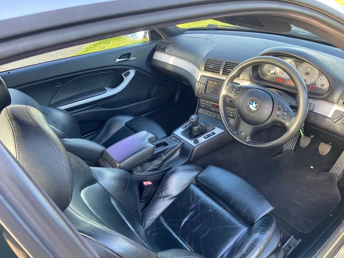 BMW m3 2004 - Image 2