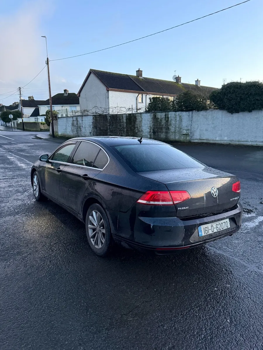 Volkswagen Passat - Image 4