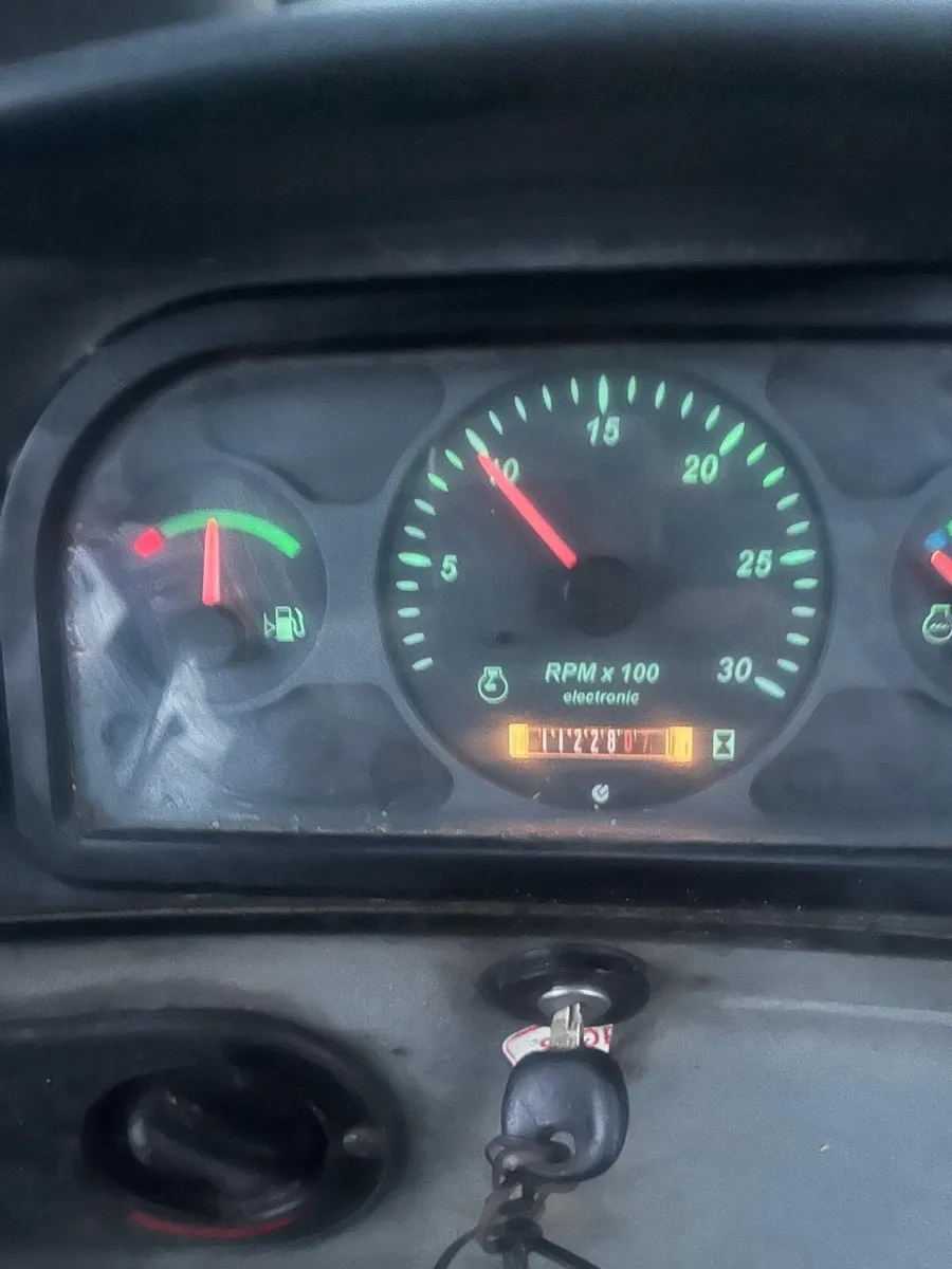 New Holland LB95 - Image 3