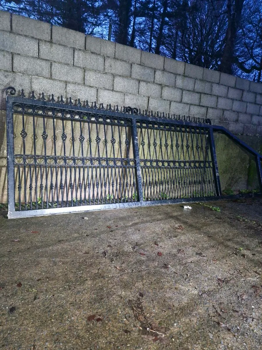 Sliding gate - Image 1